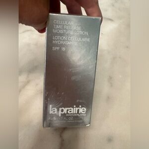 La Prairie Swiss Moisture Lotion